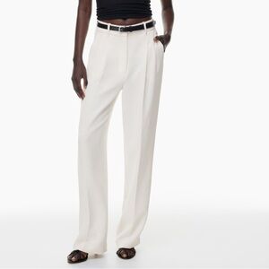 Aritzia color Light Birch The Effortless Pant™
